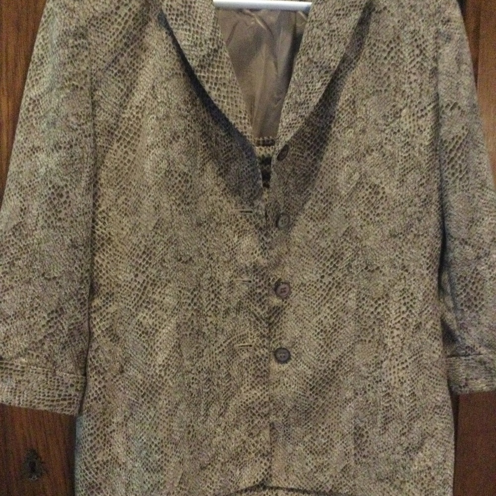 LE SUIT Womens snakeskin look 2 piece skirt suit 10P